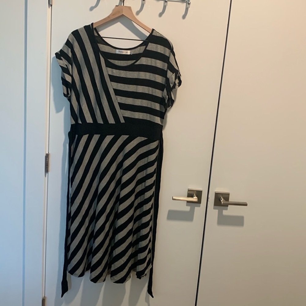 NWOT Black & grey spring/summer dress